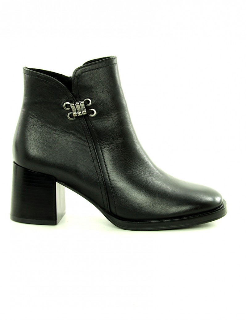 Skórzane botki damskie...